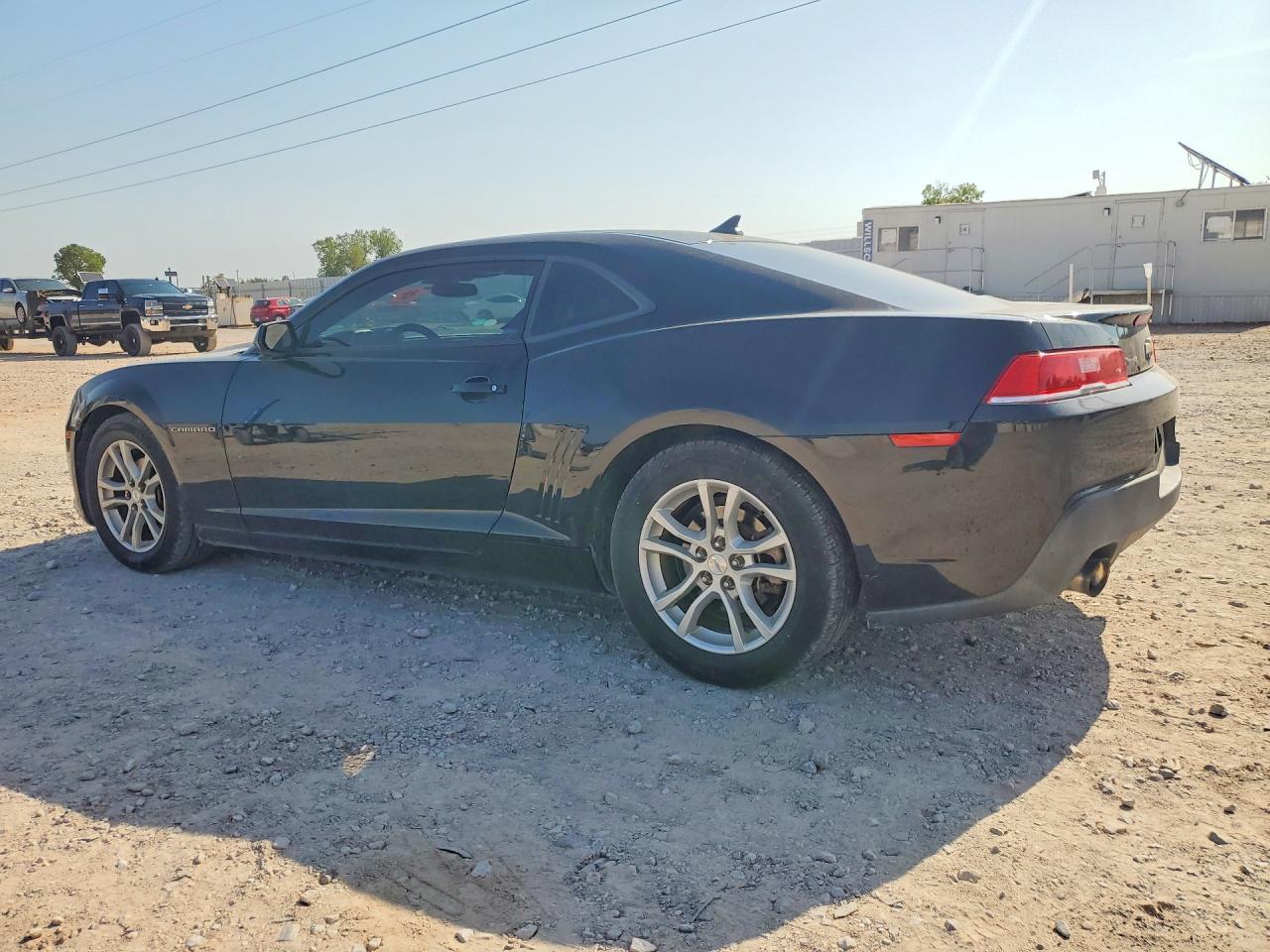 2015 Chevrolet Camaro Ls - zdjęcie 2