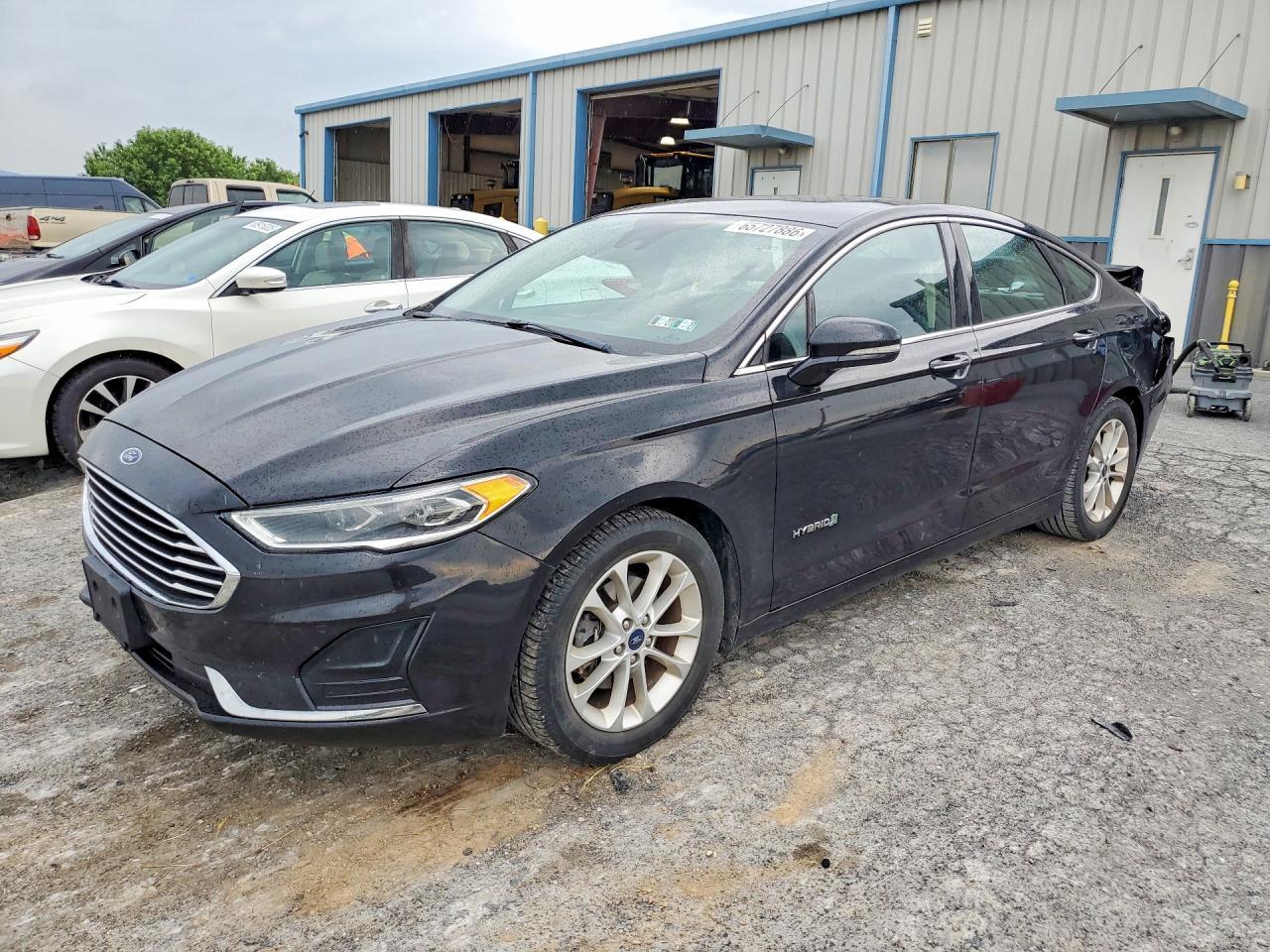 2019 Ford Fusion Sel - zdjęcie główne