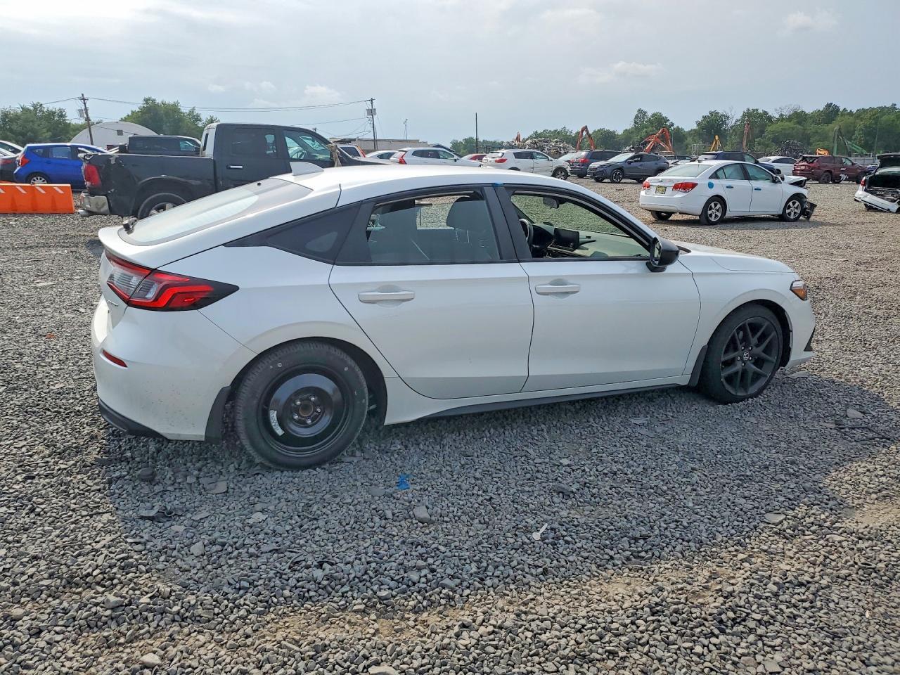 2023 Honda Civic Sport - zdjęcie 3