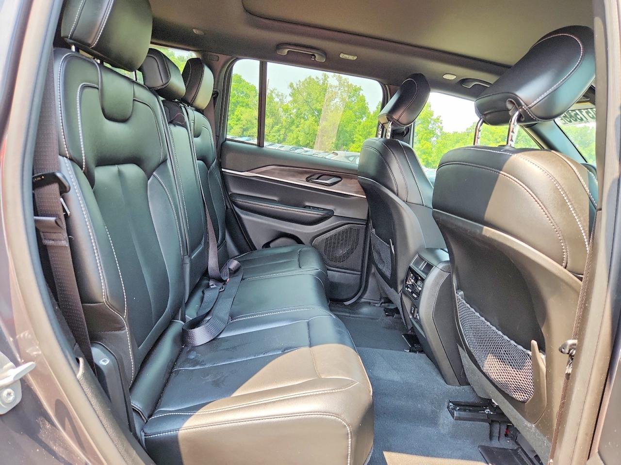2025 Jeep Grand Cherokee Limited - zdjęcie 11