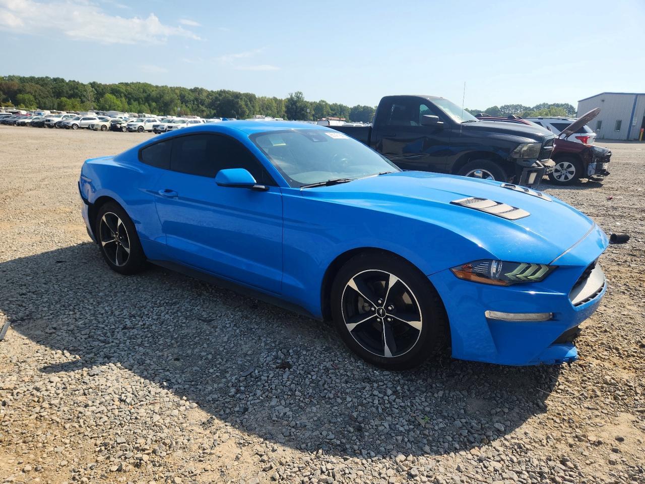 2022 Ford Mustang - zdjęcie 4