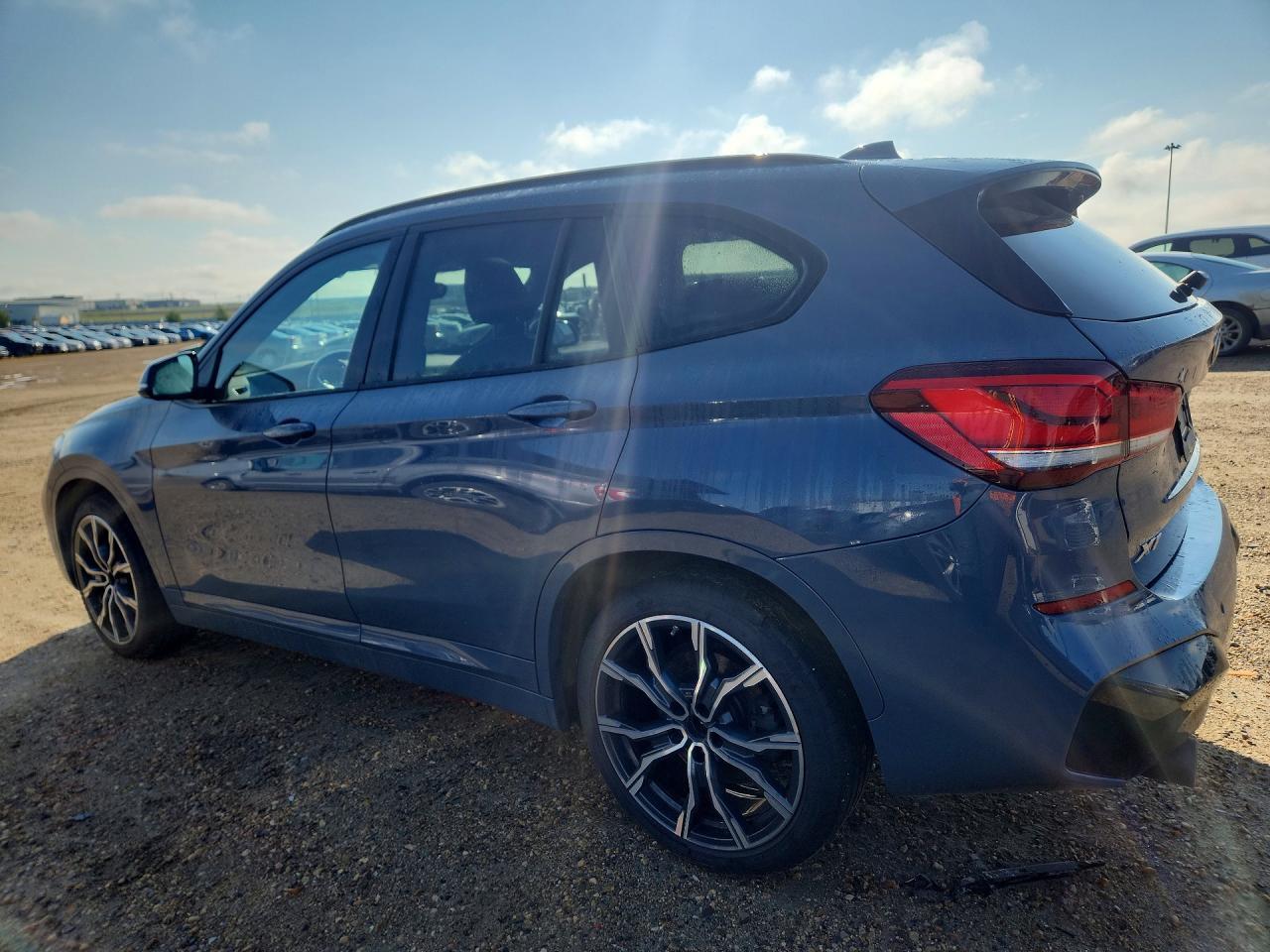 2021 BMW X1 xDrive28I - zdjęcie 2