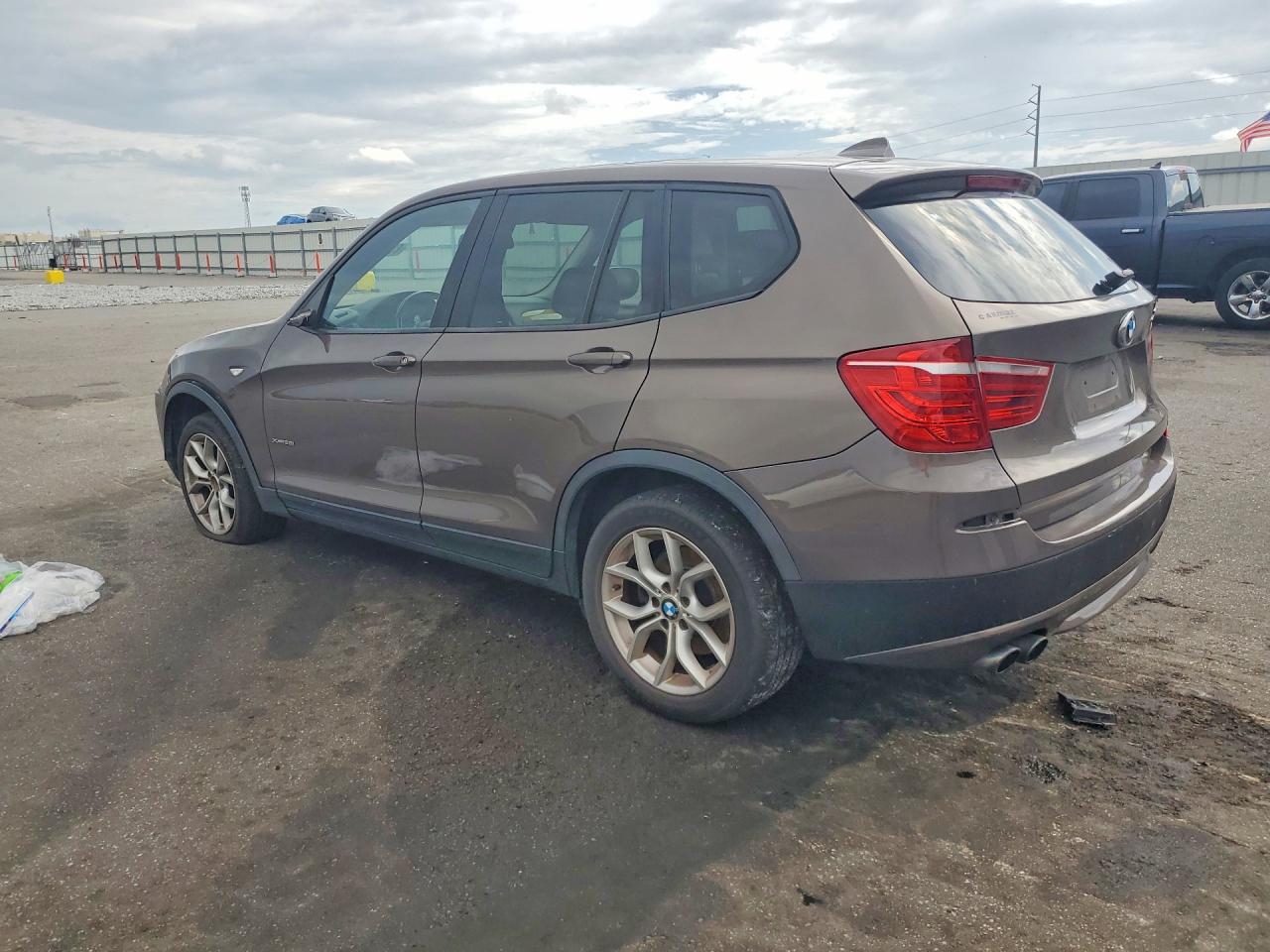 2013 BMW X3 xDrive28I - zdjęcie 2