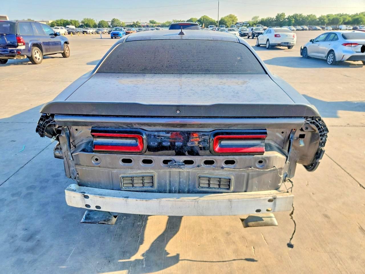 2016 Dodge Challenger R/T - zdjęcie 6