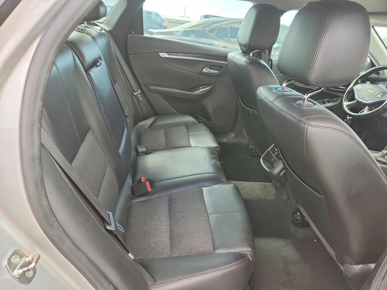 2017 Chevrolet Impala Lt - zdjęcie 10