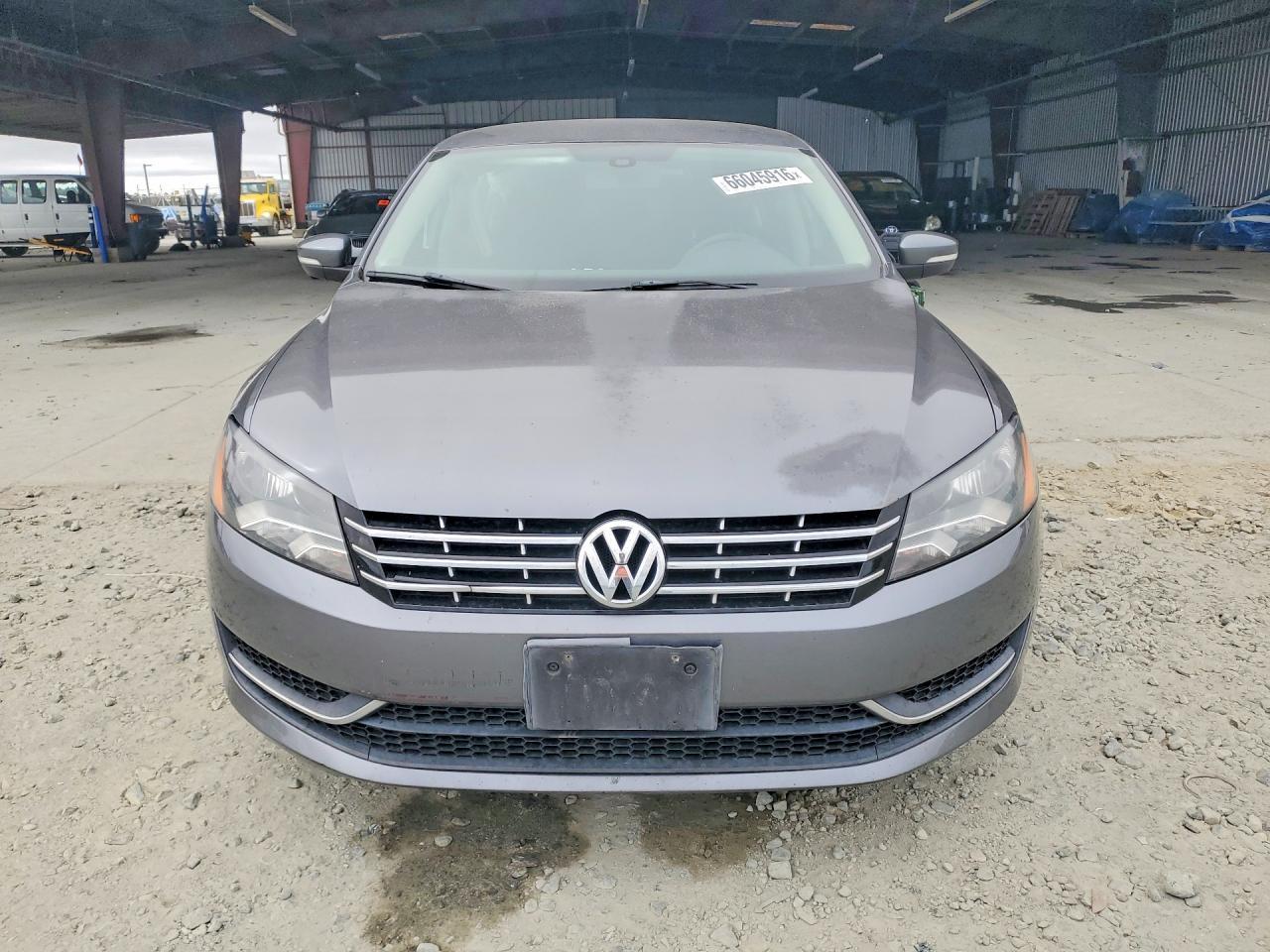 2013 Volkswagen Passat S - zdjęcie 5