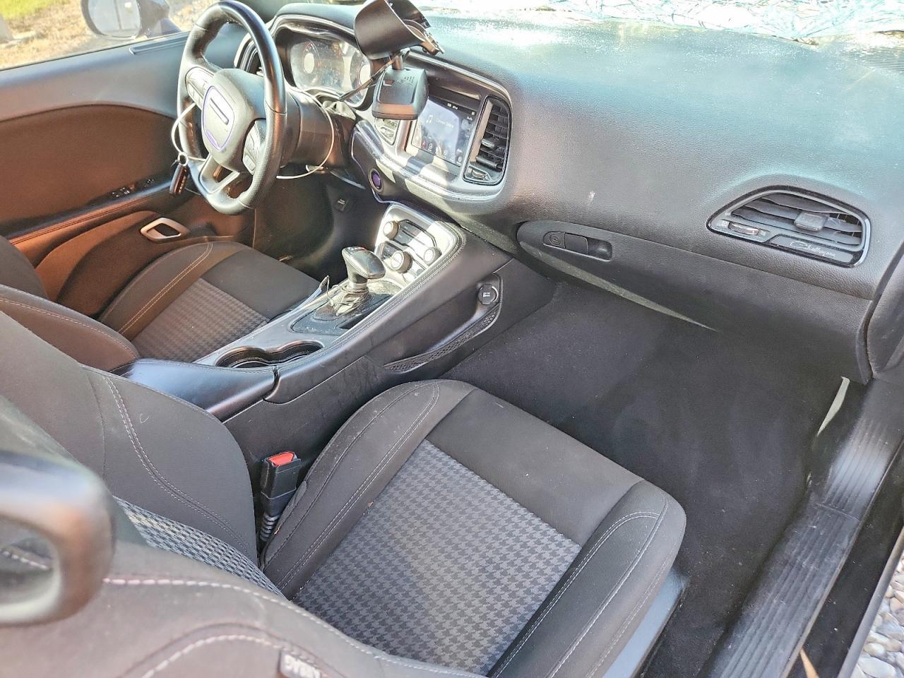 2021 Dodge Challenger Sxt - zdjęcie 8