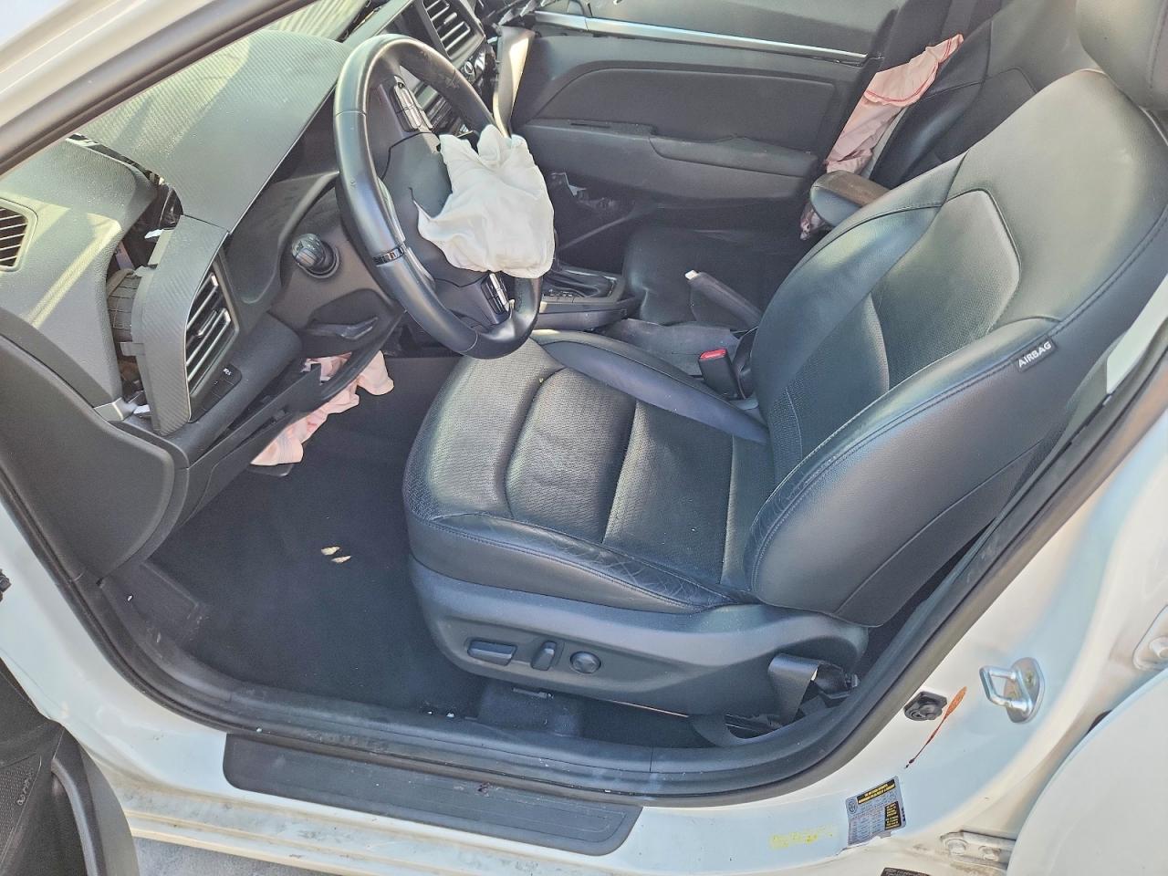 2019 Hyundai Elantra Limited - zdjęcie 7