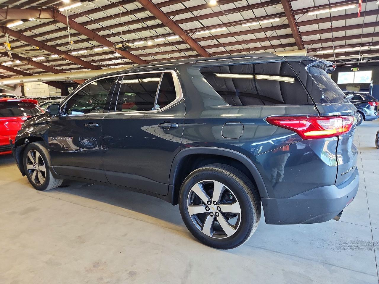 2019 Chevrolet Traverse Lt - zdjęcie 2