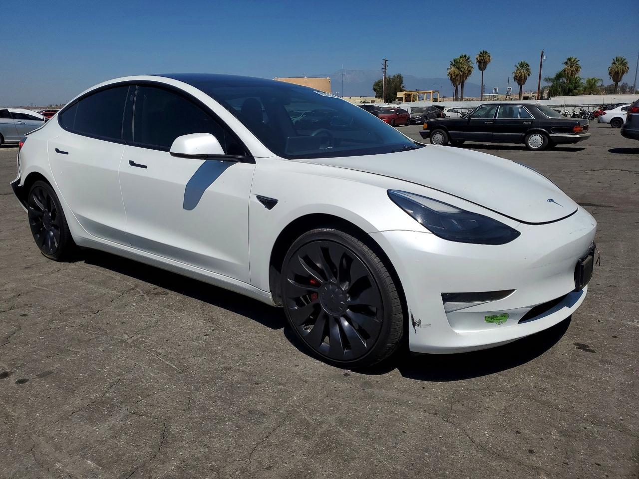 2023 Tesla Model 3 - zdjęcie 4