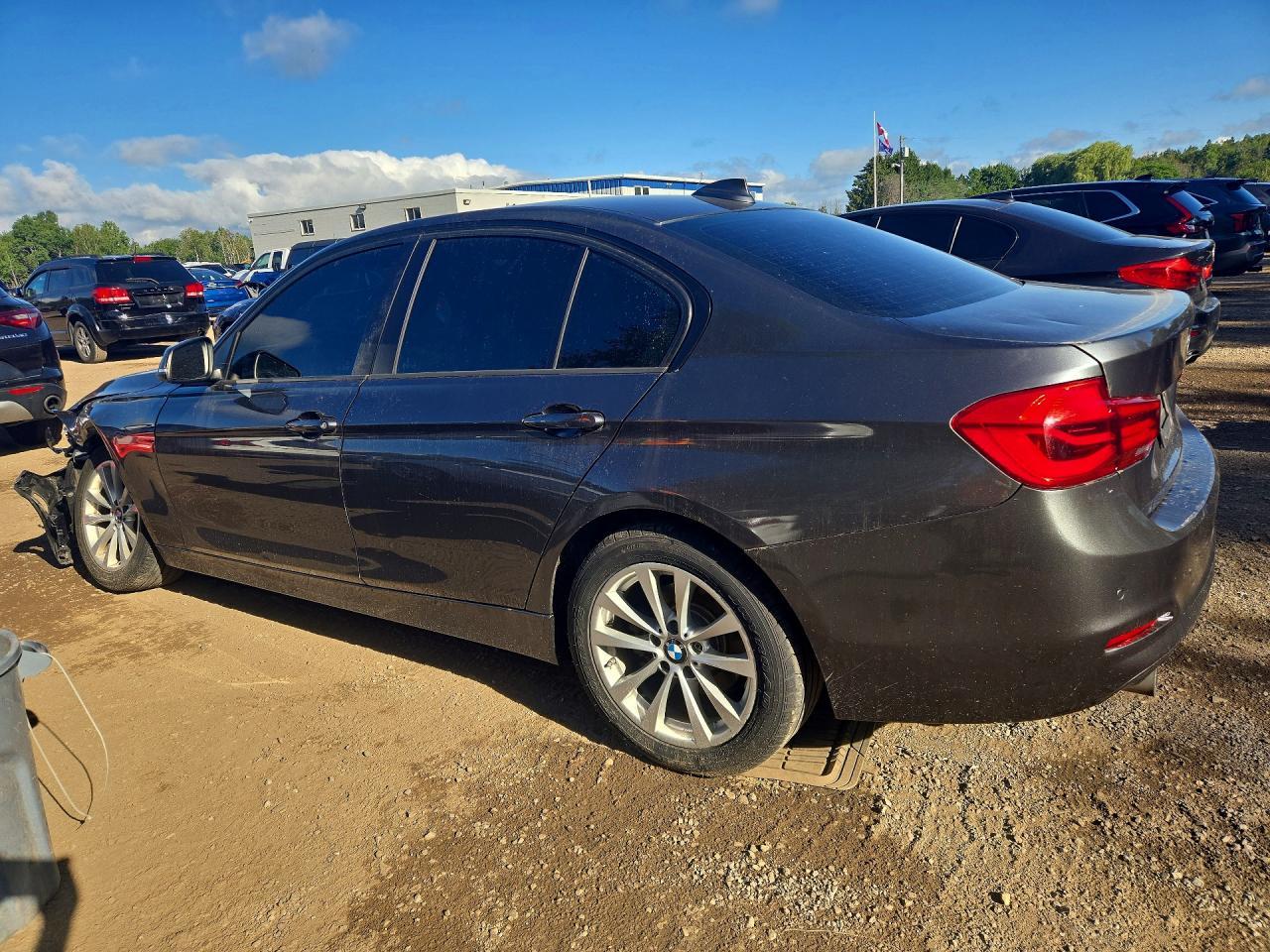 2016 BMW 320 I - zdjęcie 2