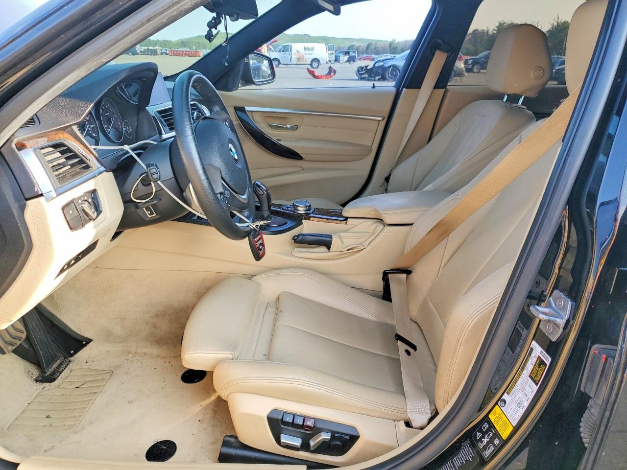 2016 BMW Seria 3 328i - zdjęcie 7