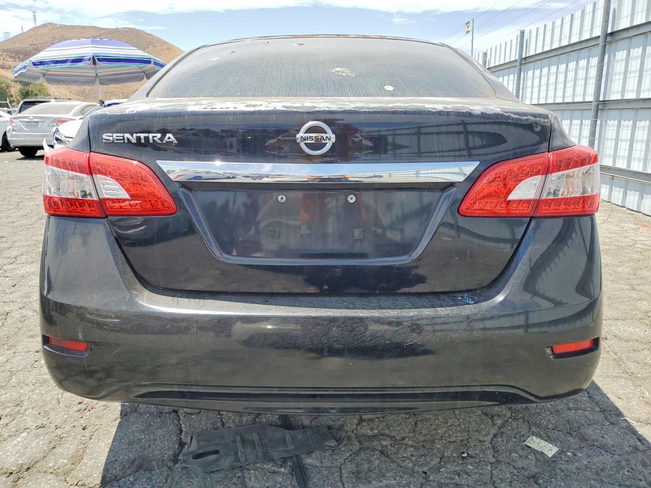 2015 Nissan Sentra S - zdjęcie 6