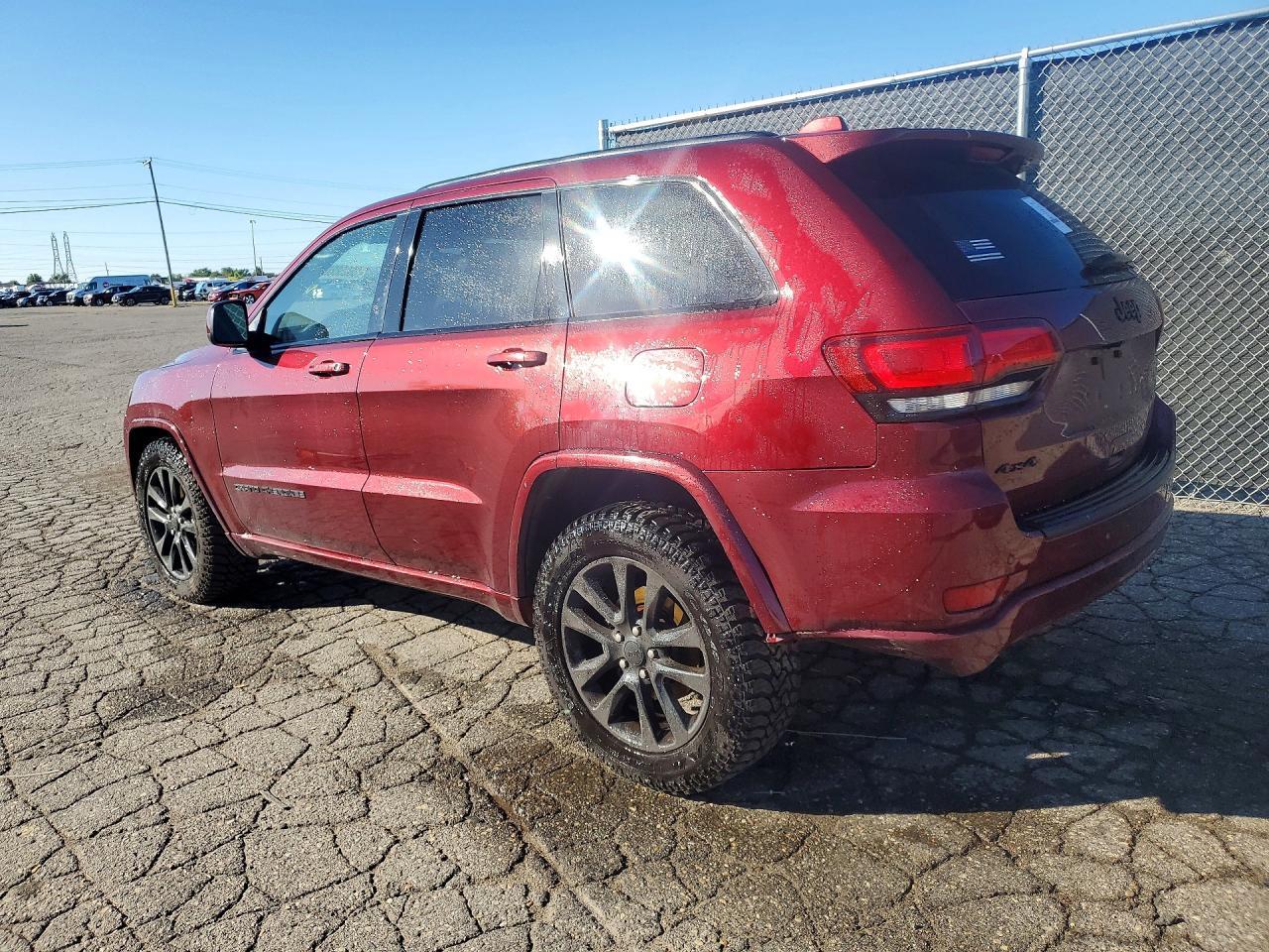 2021 Jeep Grand Cherokee Laredo - zdjęcie 2