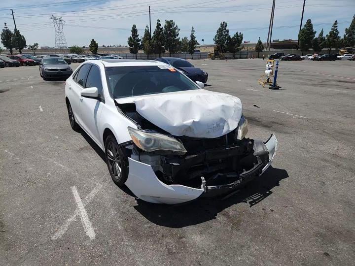 2017 Toyota Camry Se - zdjęcie 13