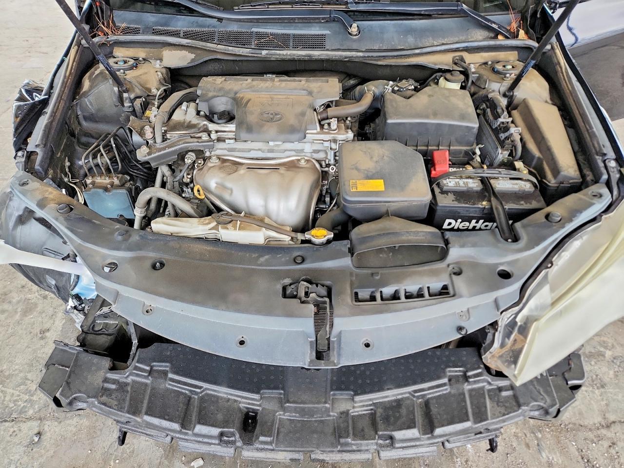 2015 Toyota Camry Le - zdjęcie 11