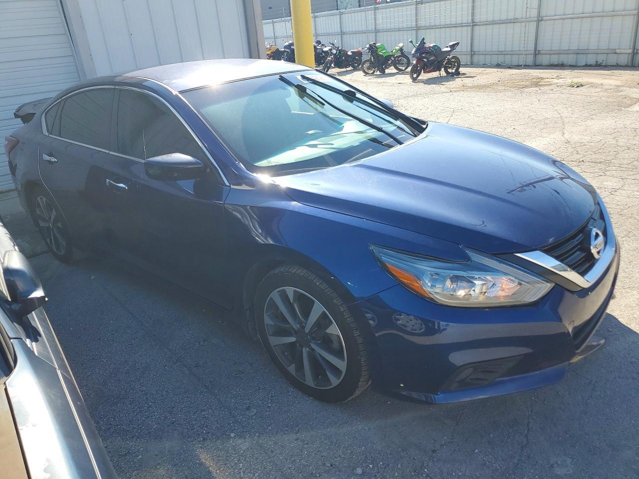 2017 Nissan Altima 2.5 Sr - zdjęcie 4