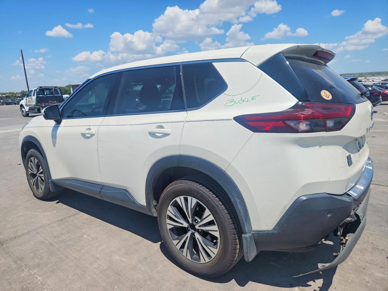 2021 Nissan Rogue Sv - zdjęcie 2