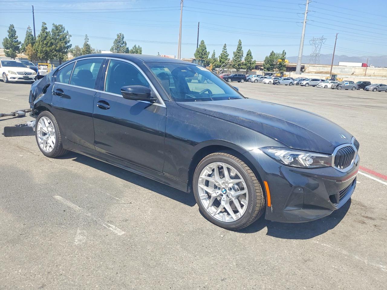 2026 BMW 330Xi - zdjęcie 4