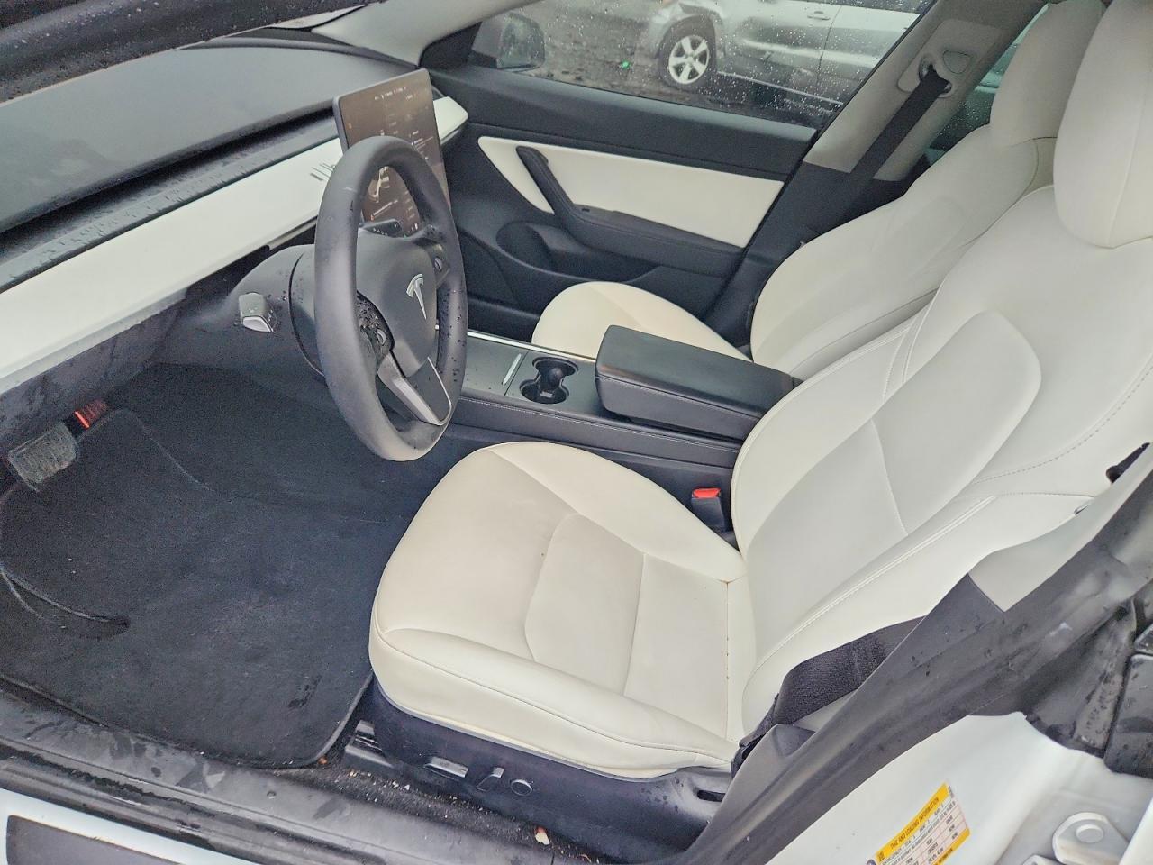 2021 Tesla Model 3 - zdjęcie 7