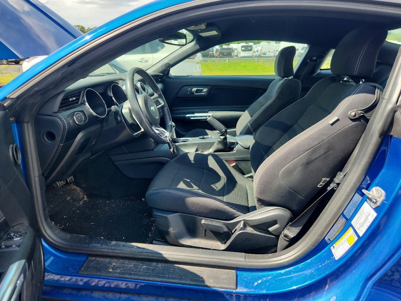 2017 Ford Mustang - zdjęcie 7
