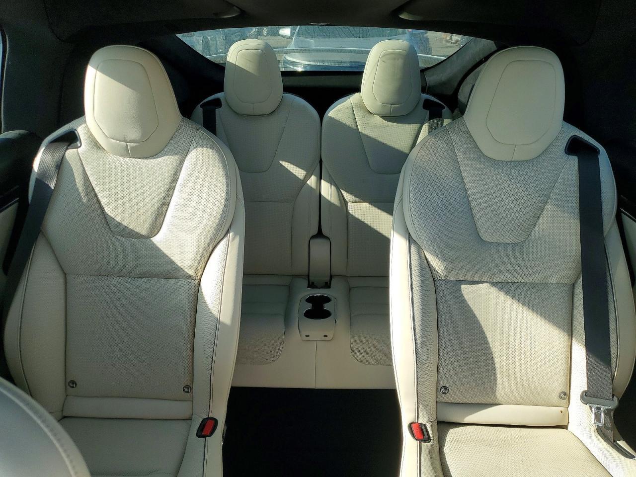 2022 Tesla Model X - zdjęcie 10