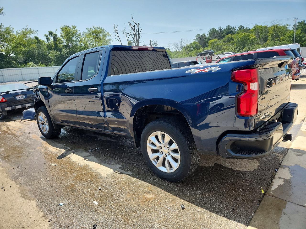 2020 Chevrolet Silverado K1500 Custom - zdjęcie 2