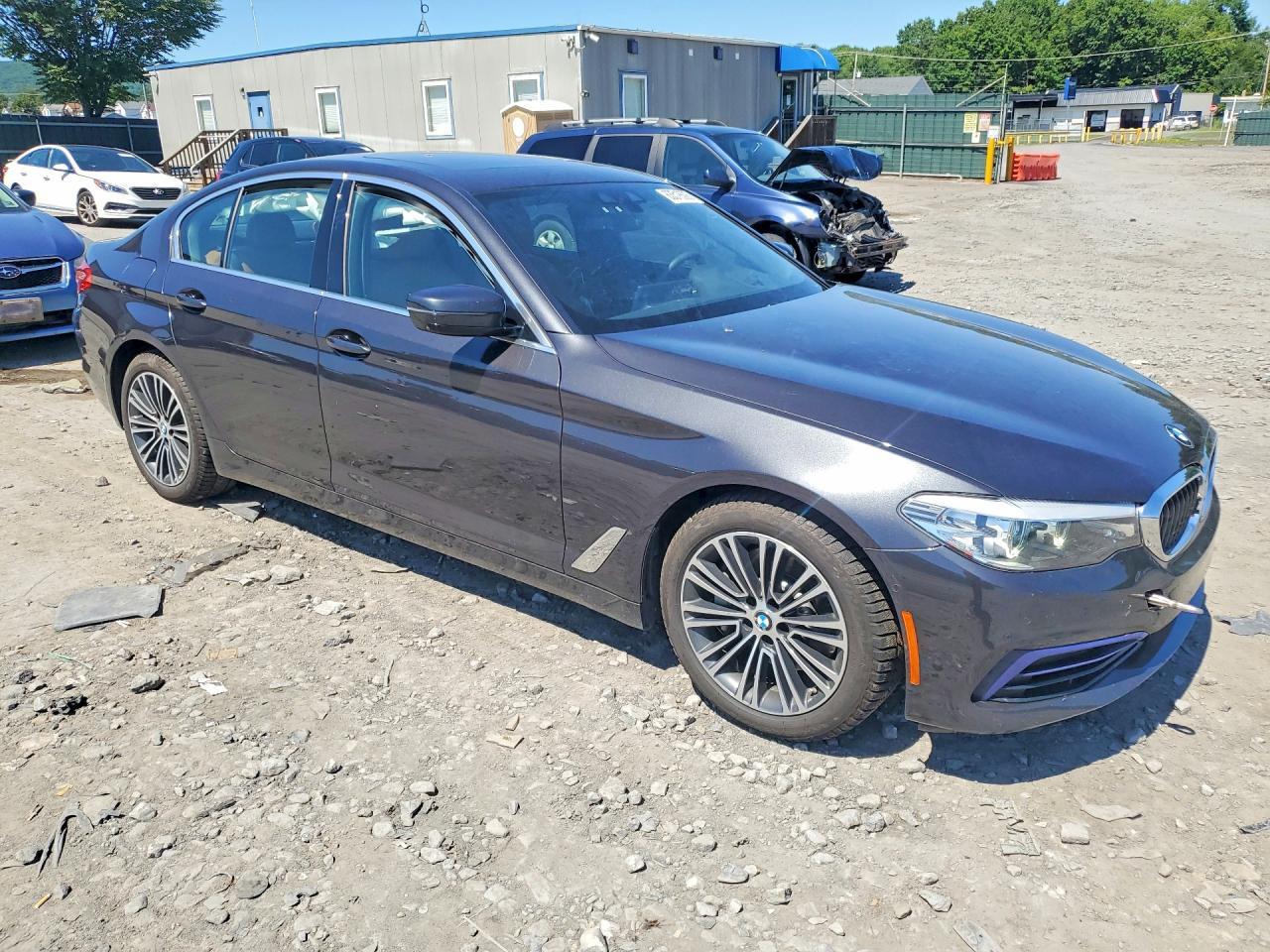 2020 BMW Seria 5 530i - zdjęcie 4
