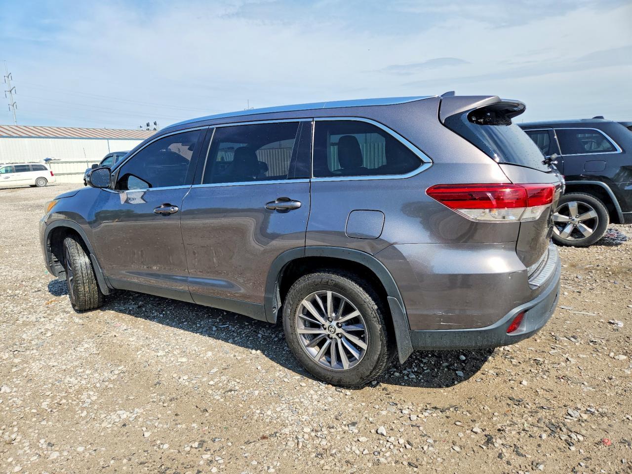 2019 Toyota Highlander Xle - zdjęcie 2