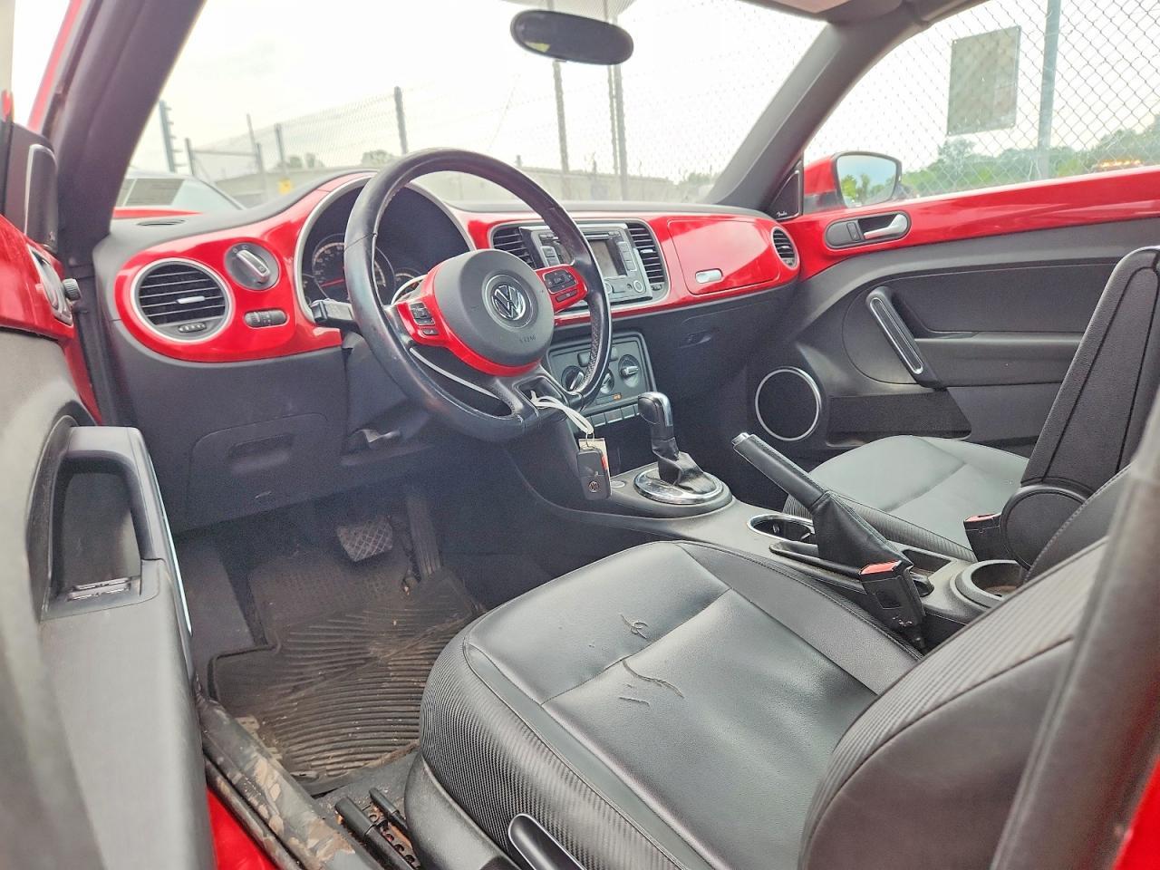 2013 Volkswagen Beetle - zdjęcie 8