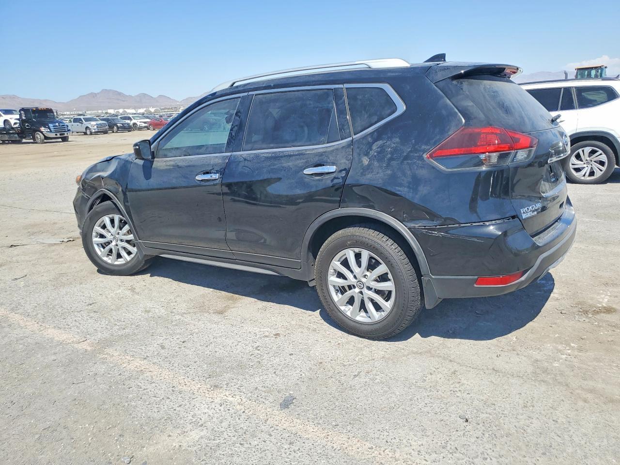 2018 Nissan Rogue Sv - zdjęcie 2