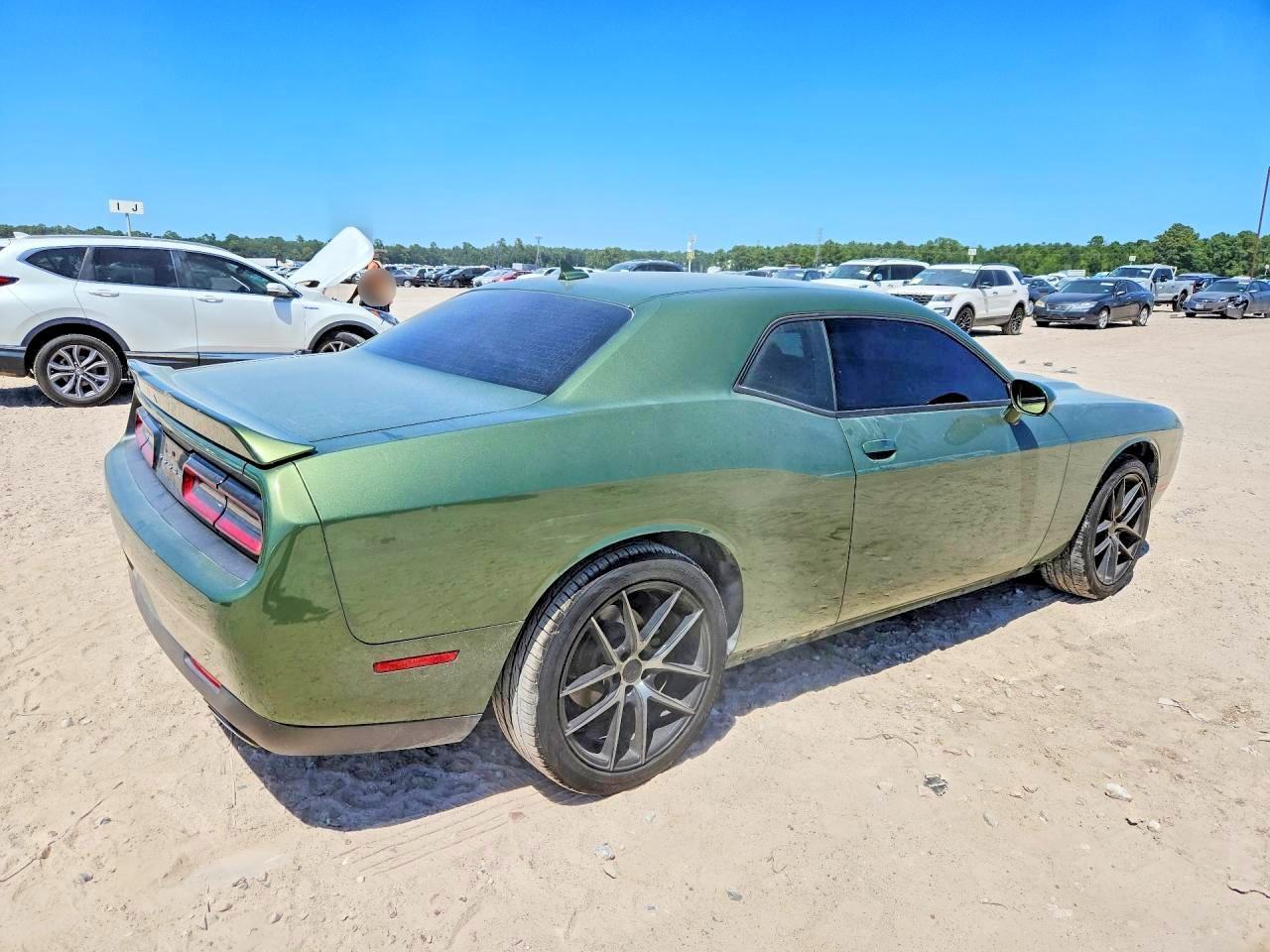 Dodge Challenger - zdjęcie 3