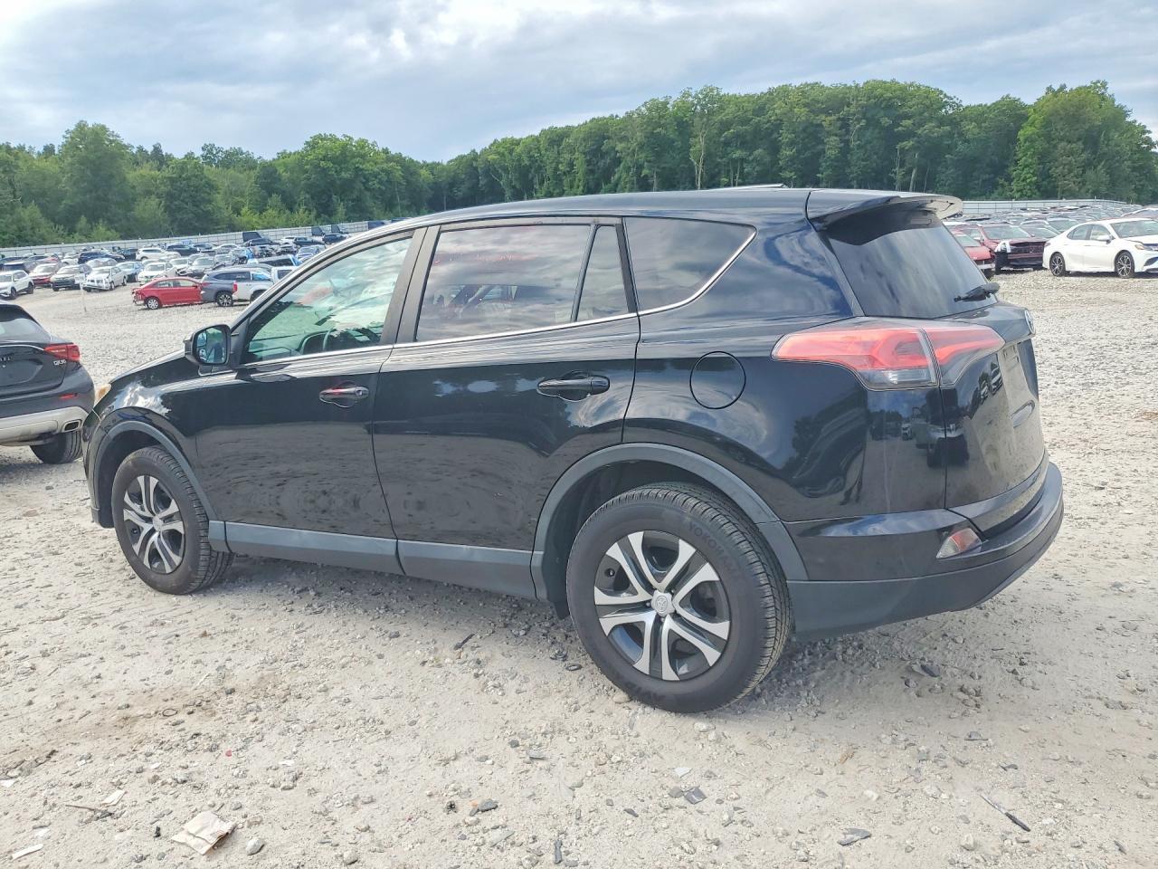 2018 Toyota Rav4 Le - zdjęcie 2