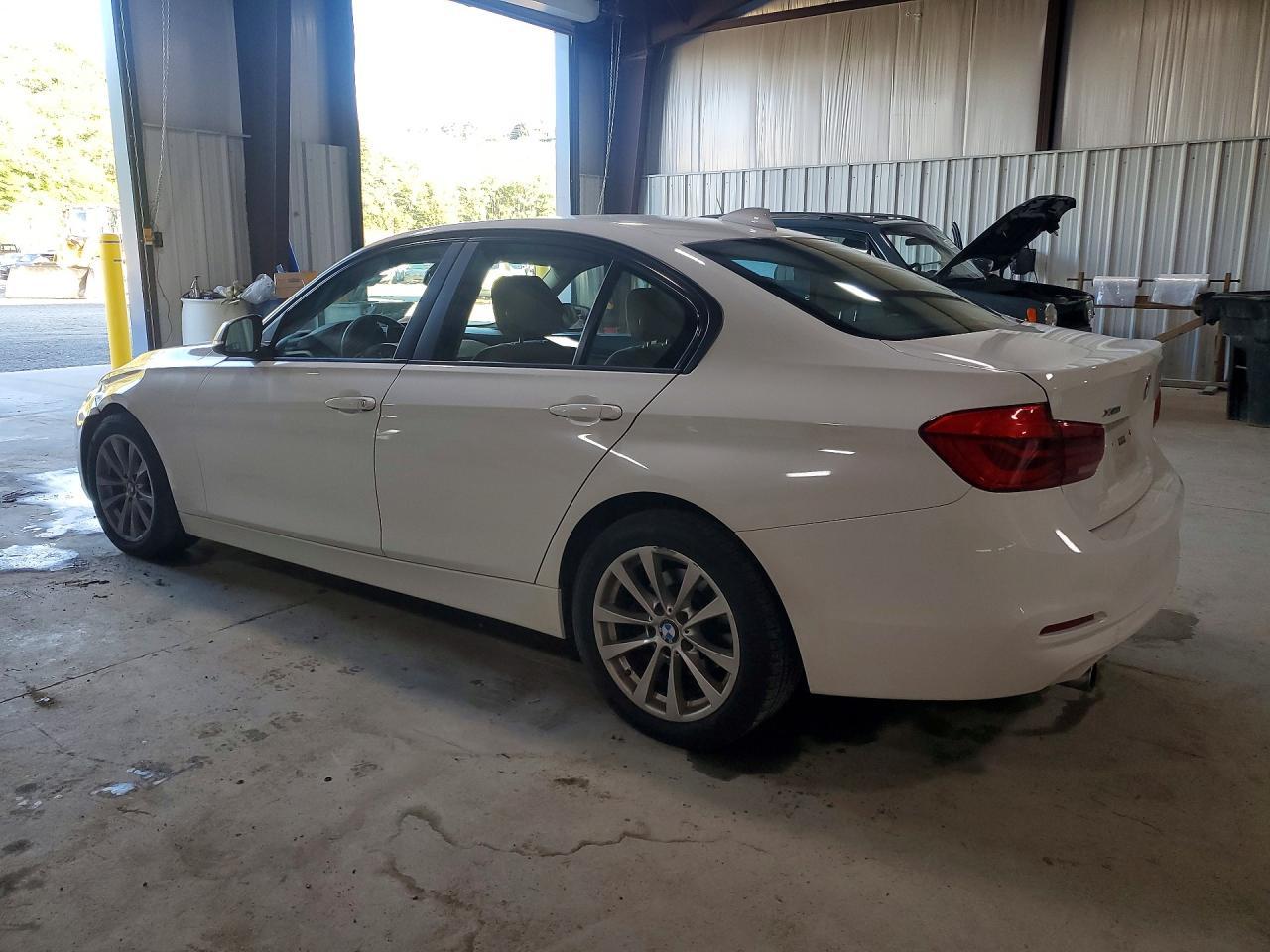 2018 BMW Seria 3 320i - zdjęcie 2