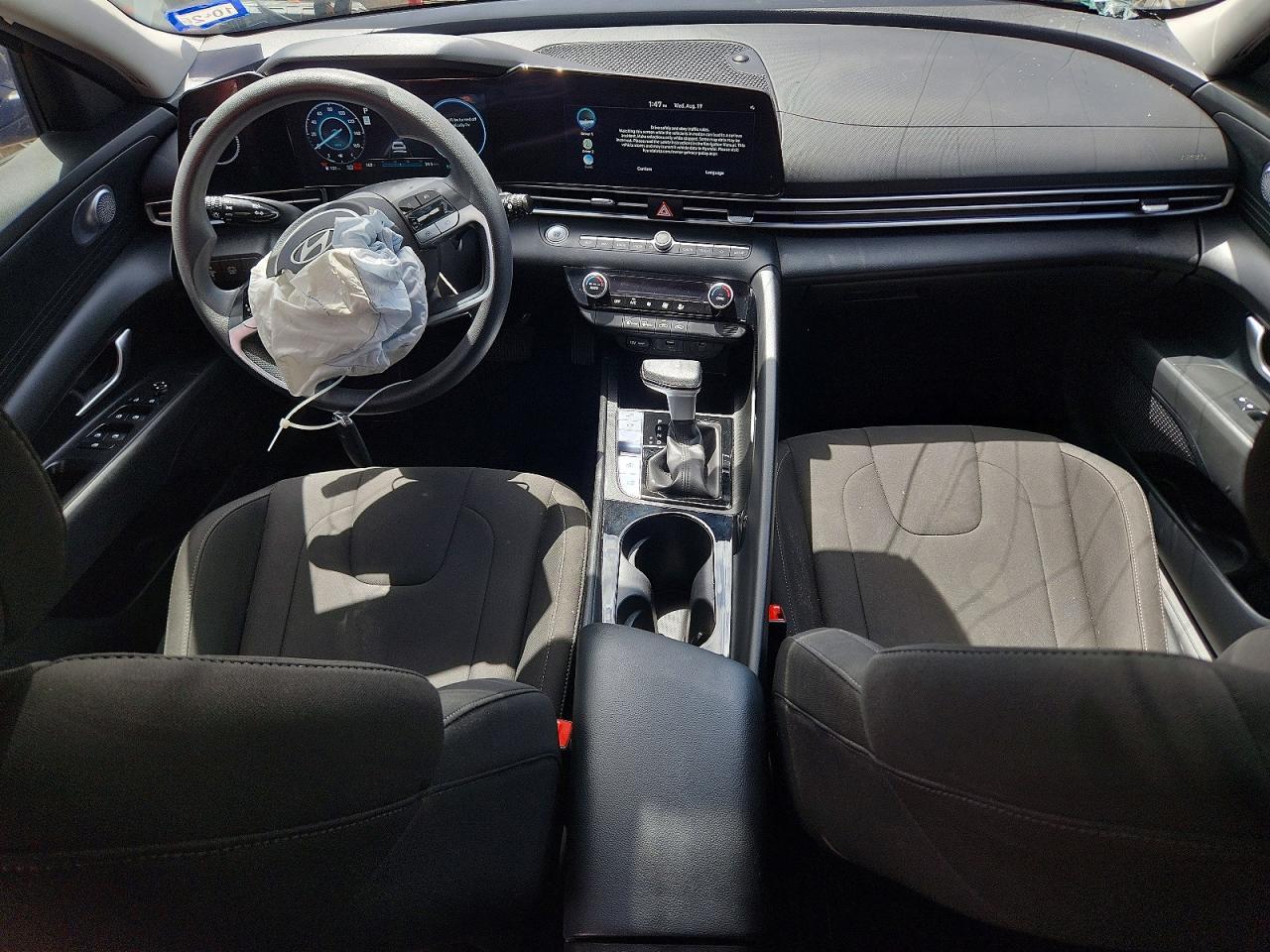 2024 Hyundai Elantra Blue - zdjęcie 8
