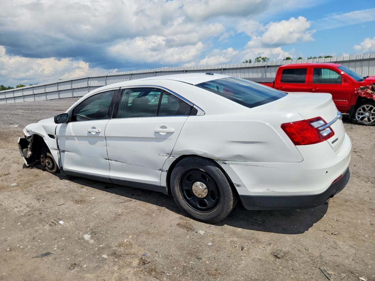 2019 Ford Taurus Police Interceptor - zdjęcie 2