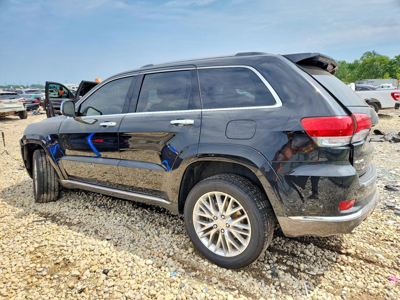 2018 Jeep Grand Cherokee Summit - zdjęcie 2