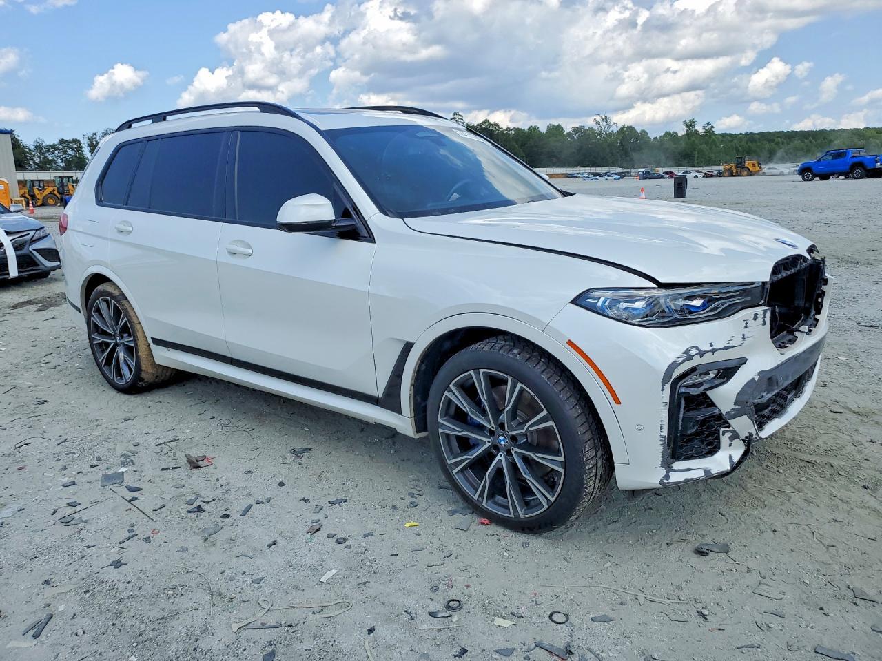 2022 BMW X7 M50I - zdjęcie 4