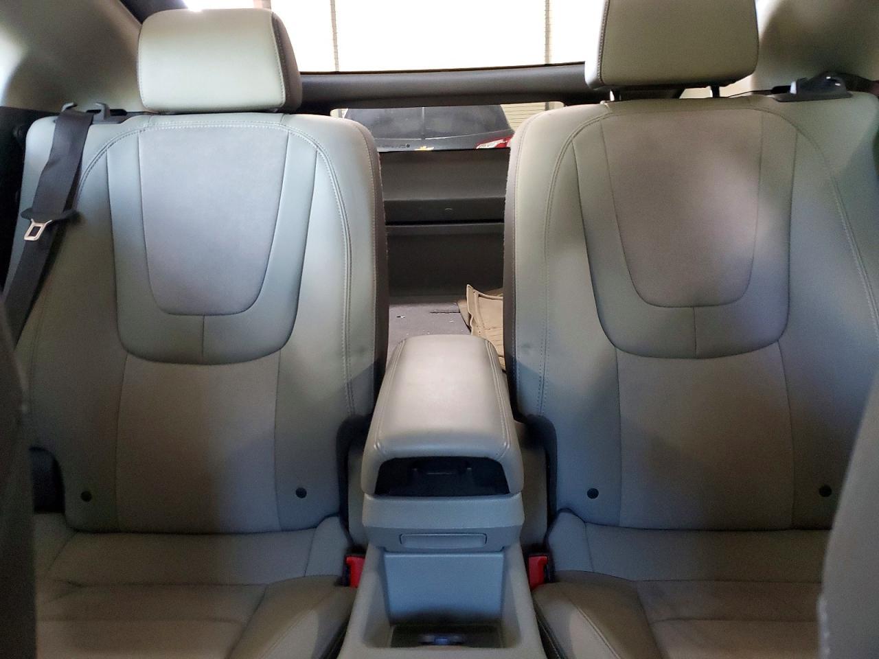 2014 Chevrolet Volt - zdjęcie 10