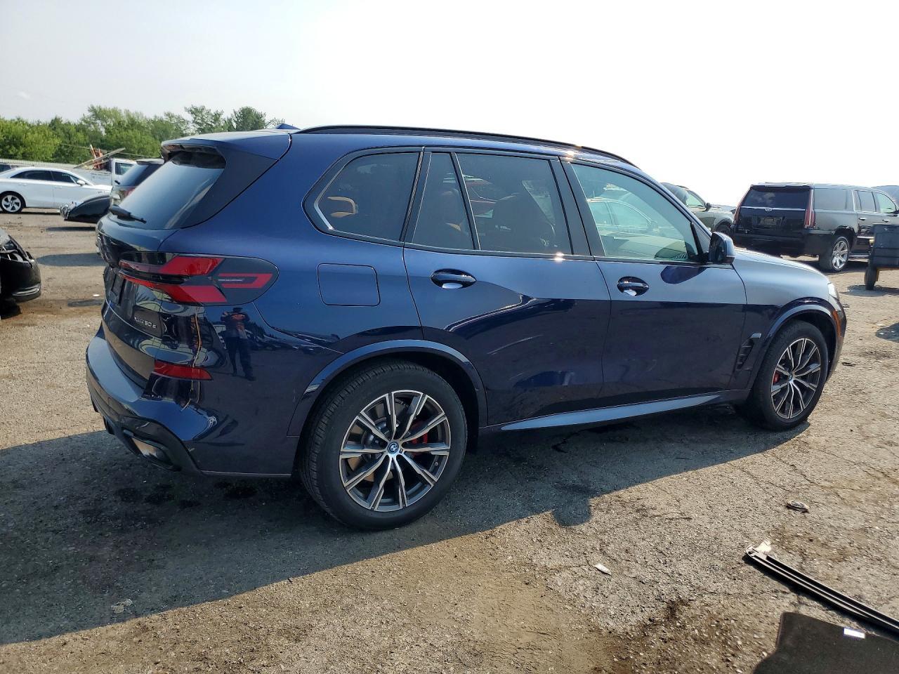 2025 BMW X5 xDrive50E - zdjęcie 3