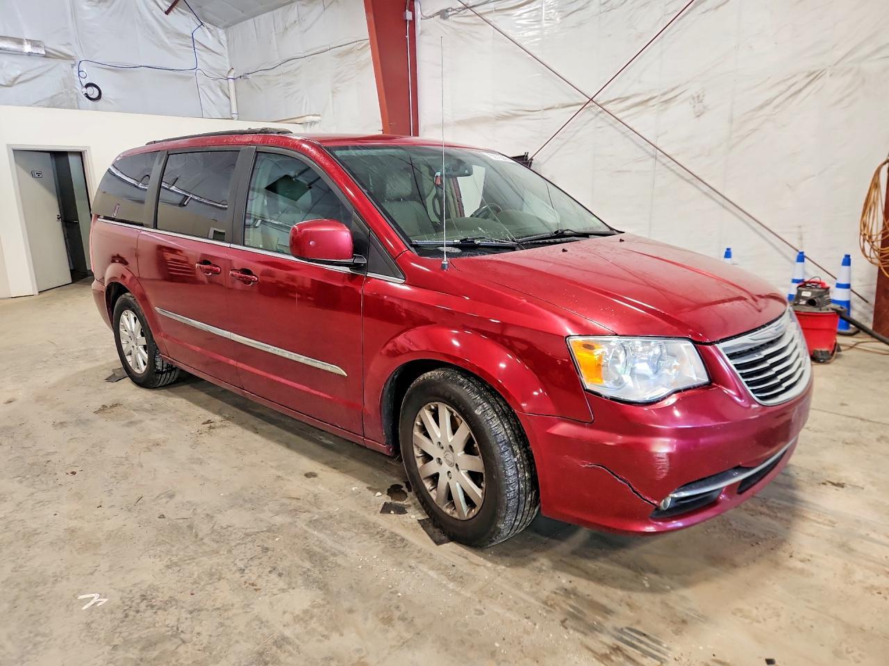 2015 Chrysler Town & Country Touring - zdjęcie 4