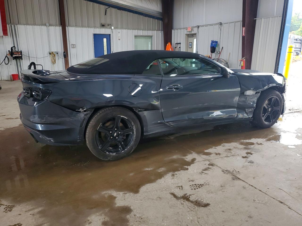 2019 Chevrolet Camaro Ls - zdjęcie 3