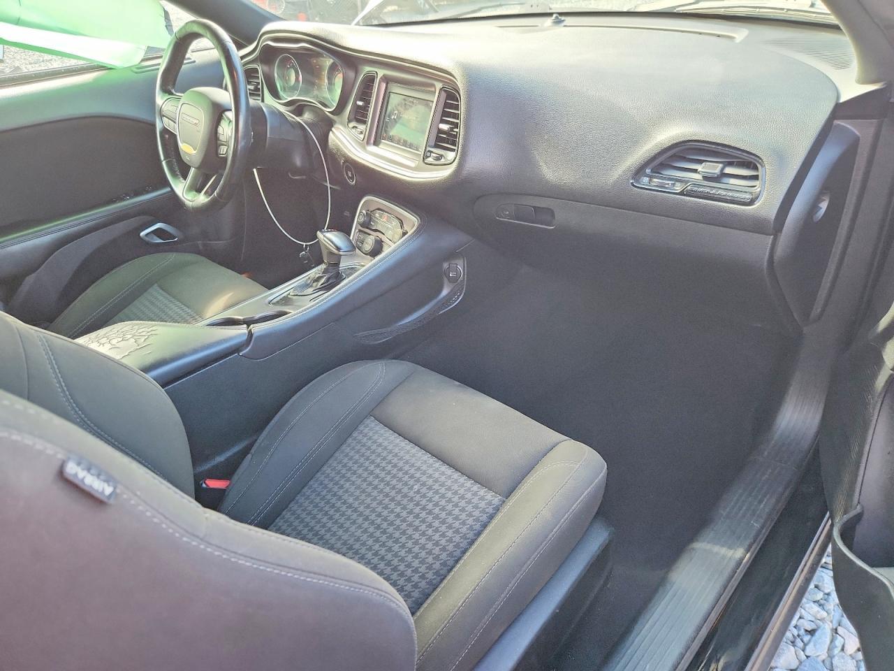 2020 Dodge Challenger Sxt - zdjęcie 8