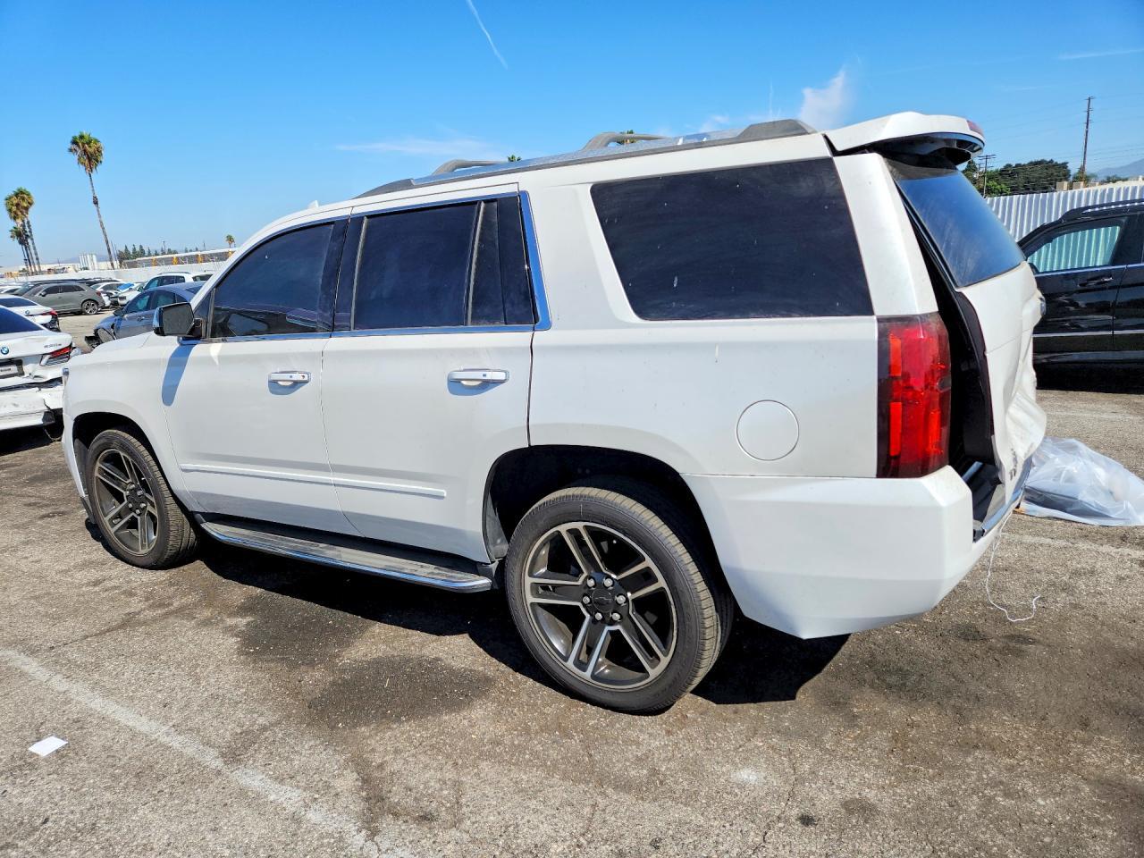 2017 Chevrolet Tahoe C1500 Premier - zdjęcie 2