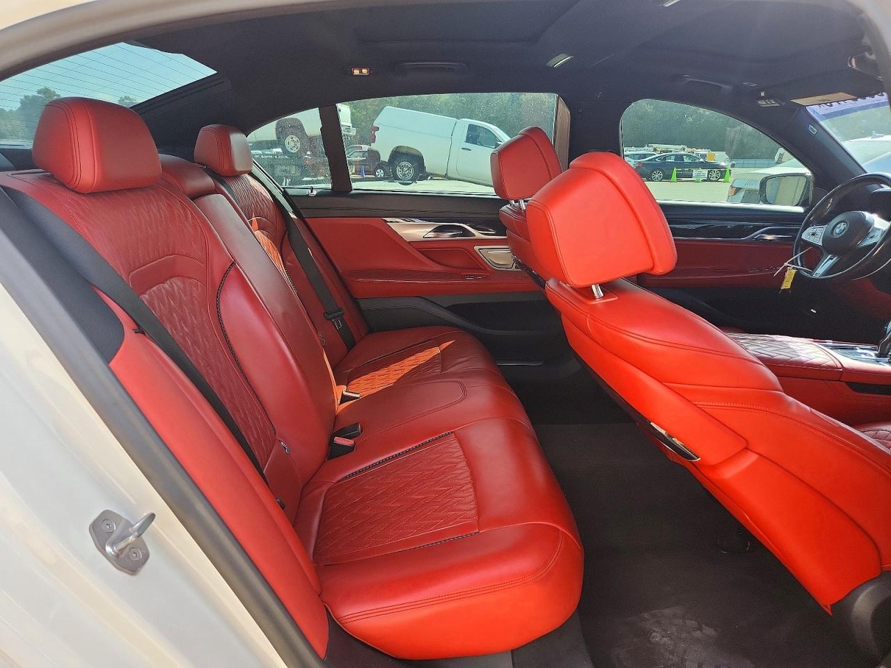 2021 BMW 740 I - zdjęcie 10