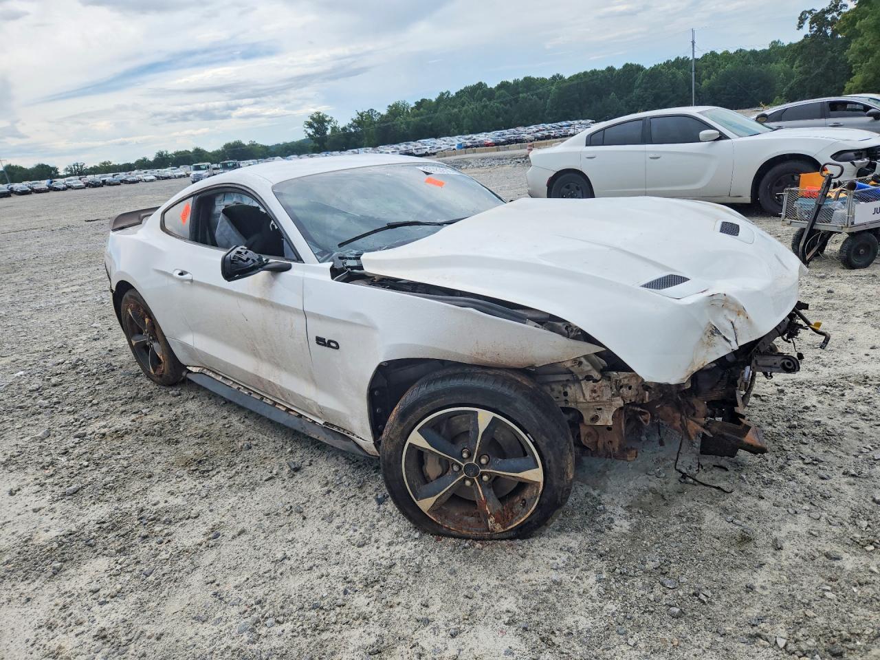 2020 Ford Mustang Gt - zdjęcie 4