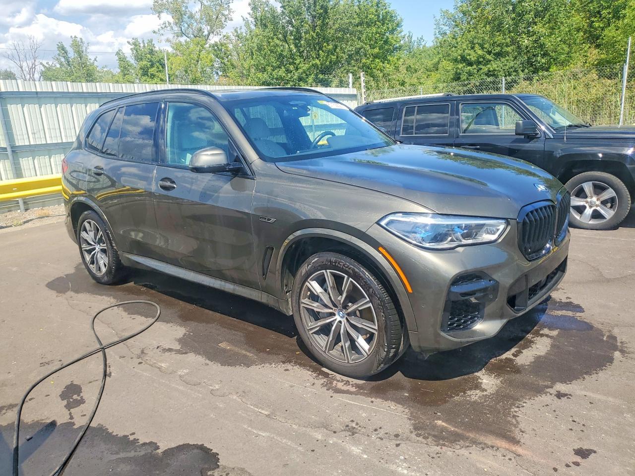 2023 BMW X5 xDrive45E - zdjęcie 4