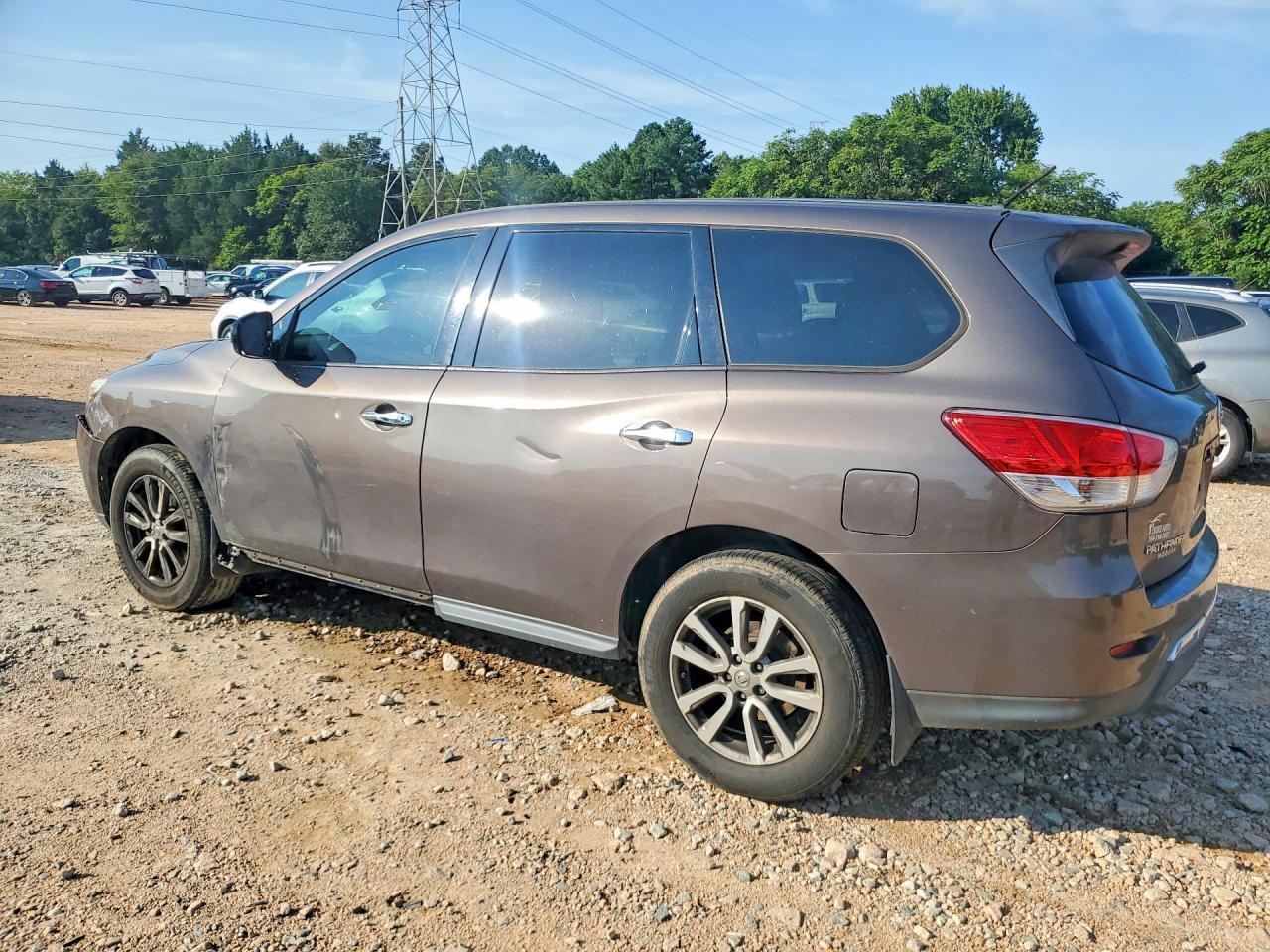 2015 Nissan Pathfinder S - zdjęcie 2