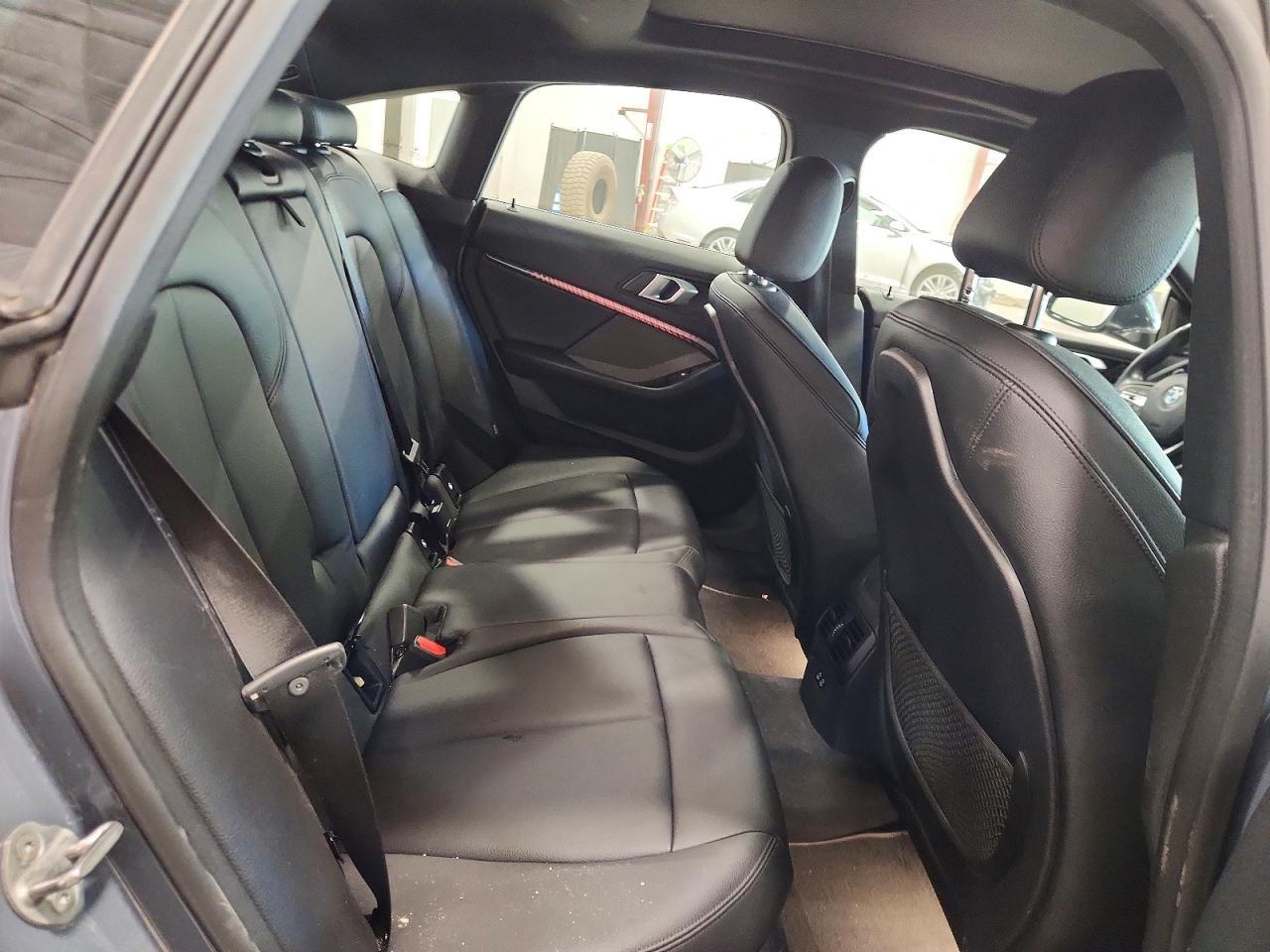 2021 BMW Seria 2 228i - zdjęcie 10