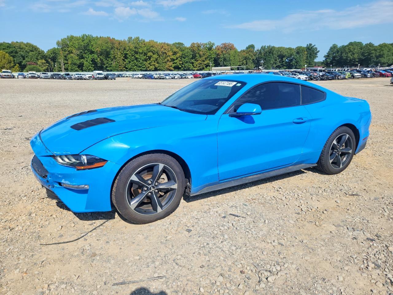 2022 Ford Mustang - zdjęcie główne